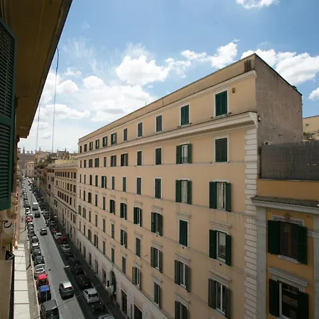 Colosseo Apartments And Rooms - Rome City Centre Exterior photo