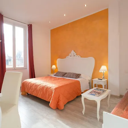 Colosseo Apartments And Rooms - Rome City Centre Exterior photo