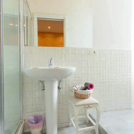 Colosseo Apartments And Rooms - Rome City Centre Exterior photo