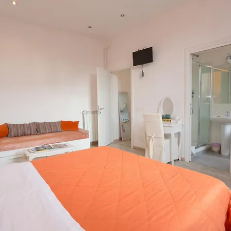 Colosseo Apartments And Rooms - Rome City Centre Exterior photo
