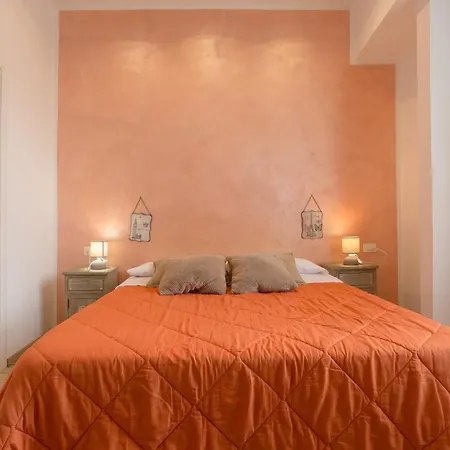 Colosseo Apartments And Rooms - Rome City Centre Exterior photo