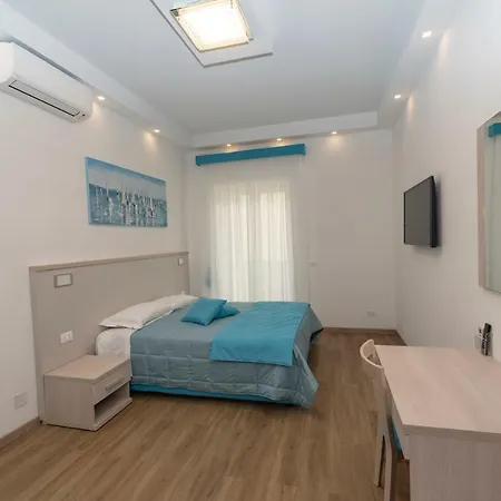 Colosseo Apartments And Rooms - Rome City Centre Exterior photo